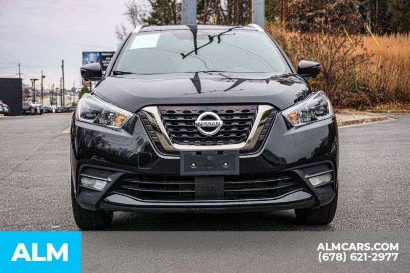 2020 Nissan Kicks SR