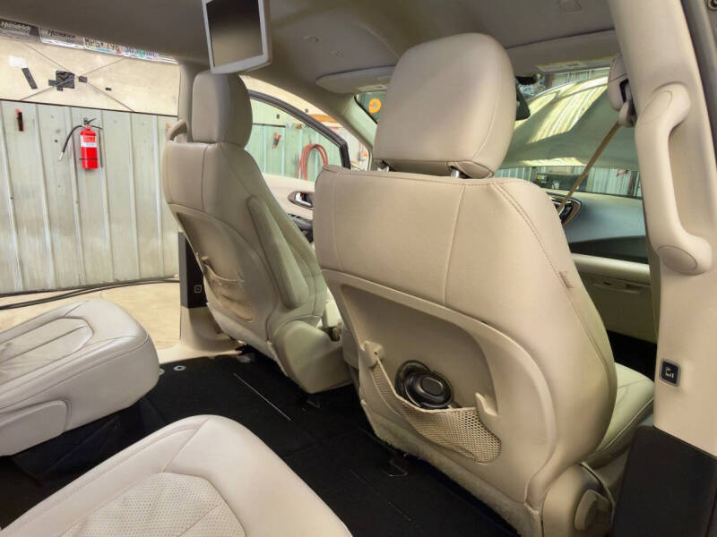 2019 Chrysler Pacifica Touring L