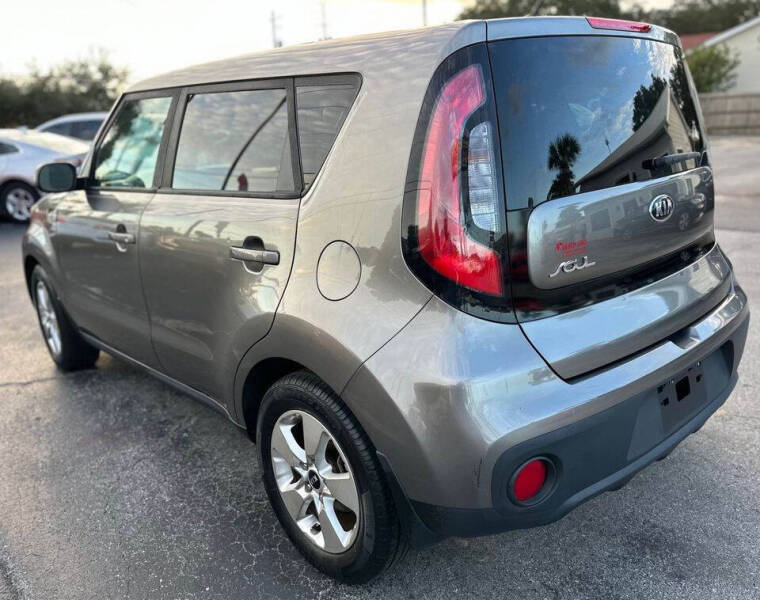 2018 Kia Soul Base photo 3