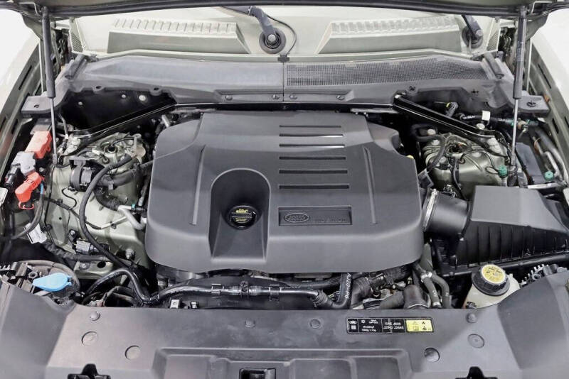 2020 Land Rover Defender 110 SE