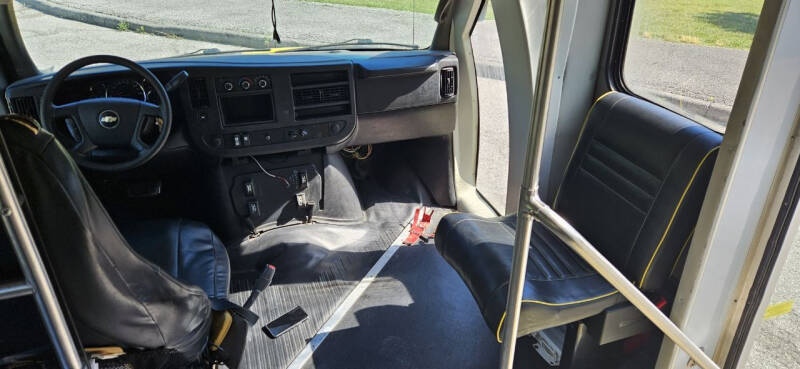 2014 Chevrolet 4500 Shuttle Bus