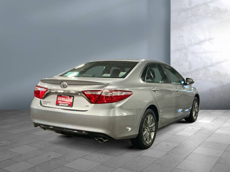 2016 Toyota Camry SE