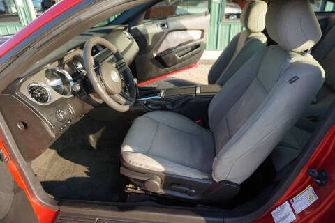 2012 Ford Mustang V6