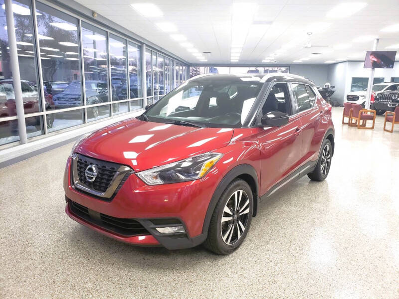 2020 Nissan Kicks SR photo 2