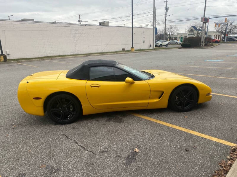 2004 Chevrolet Corvette Base photo 6