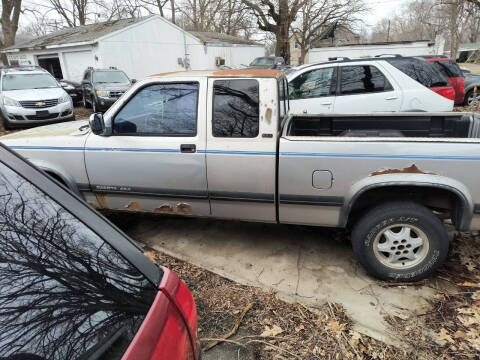 1995 Dodge Dakota for sale at D and D Auto Sales in Topeka KS
