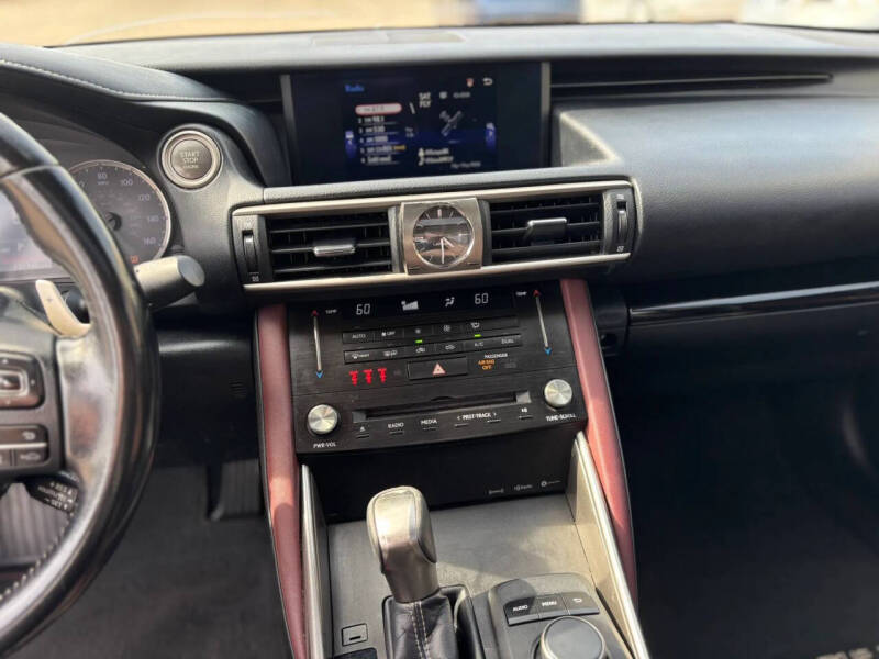 2017 Lexus IS 200t