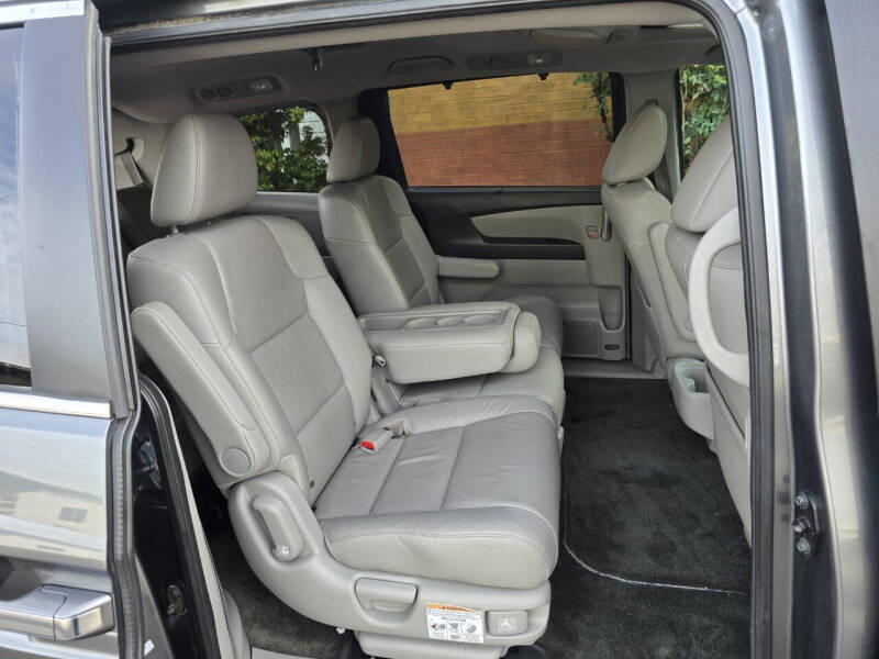2011 Honda Odyssey EX-L w/DVD