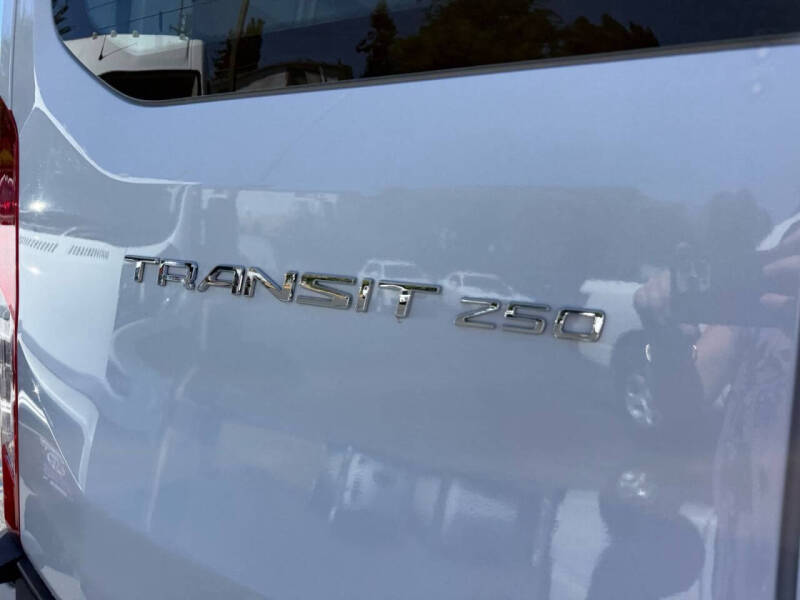2025 Ford Transit