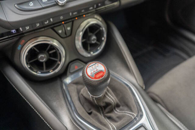 2022 Chevrolet Camaro 28
