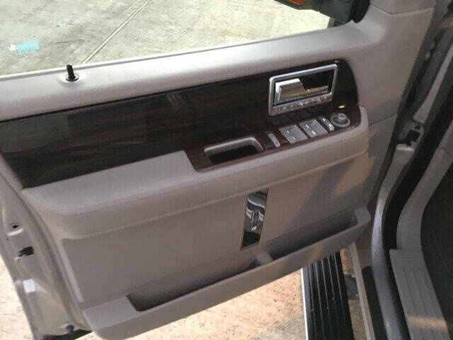 2008 Lincoln Navigator