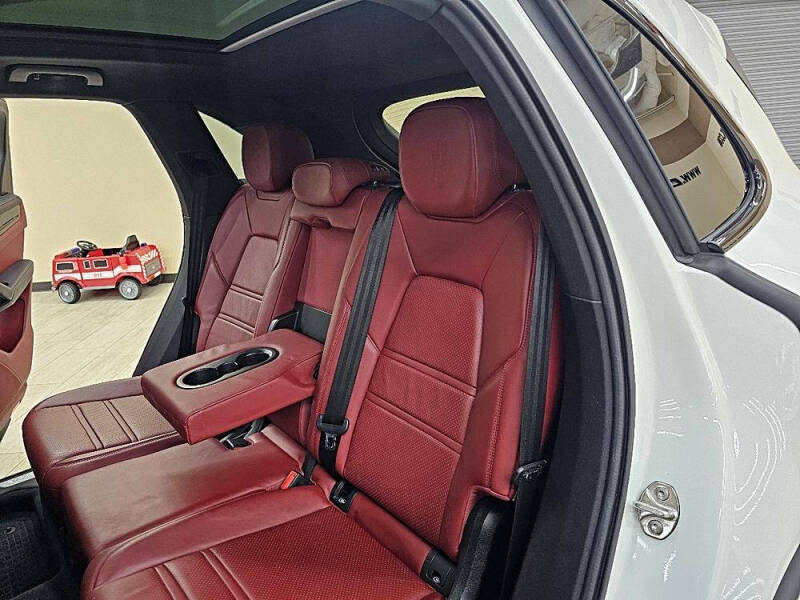 2020 Porsche Cayenne E-Hybrid