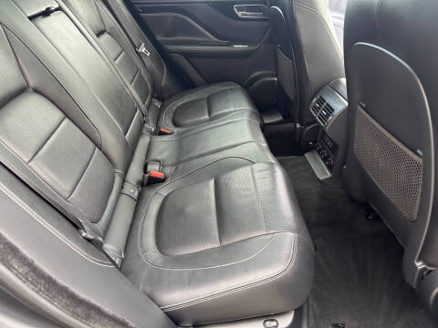 2019 Jaguar F-PACE S