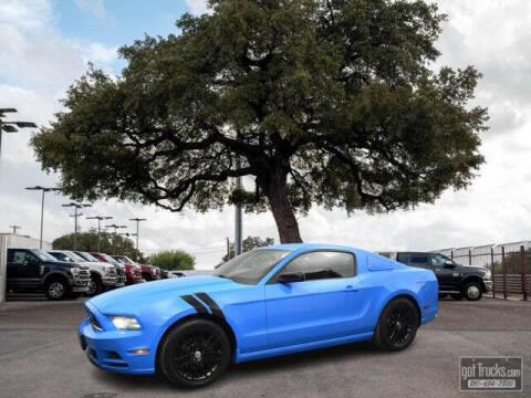 2014 Ford Mustang V6
