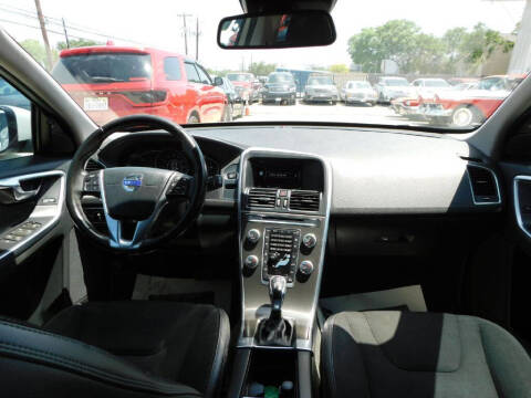 2016 Volvo XC60 T5 Drive-E