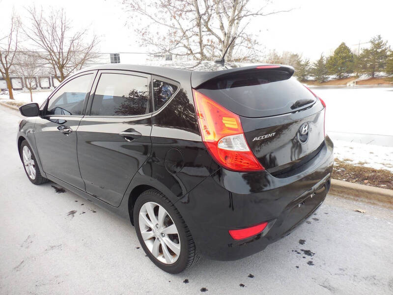 2013 Hyundai Accent SE