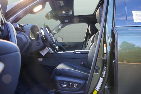 2025 Lexus LX 600 Premium