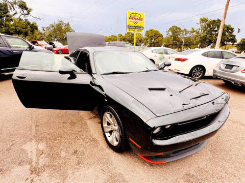 2015 Dodge Challenger SXT