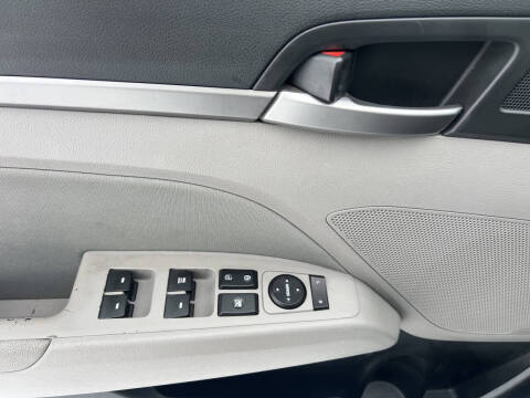 2018 Hyundai Elantra