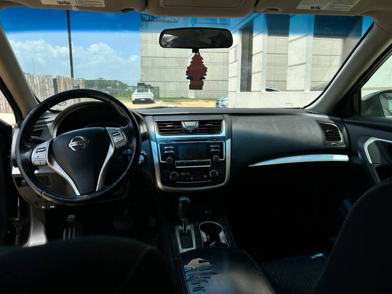 2017 Nissan Altima 2.5 SV