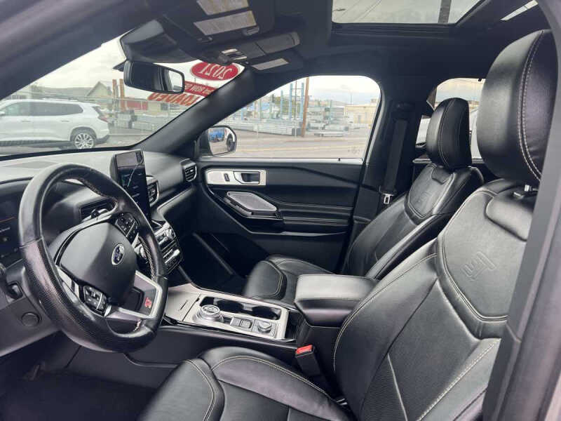 2021 Ford Explorer ST