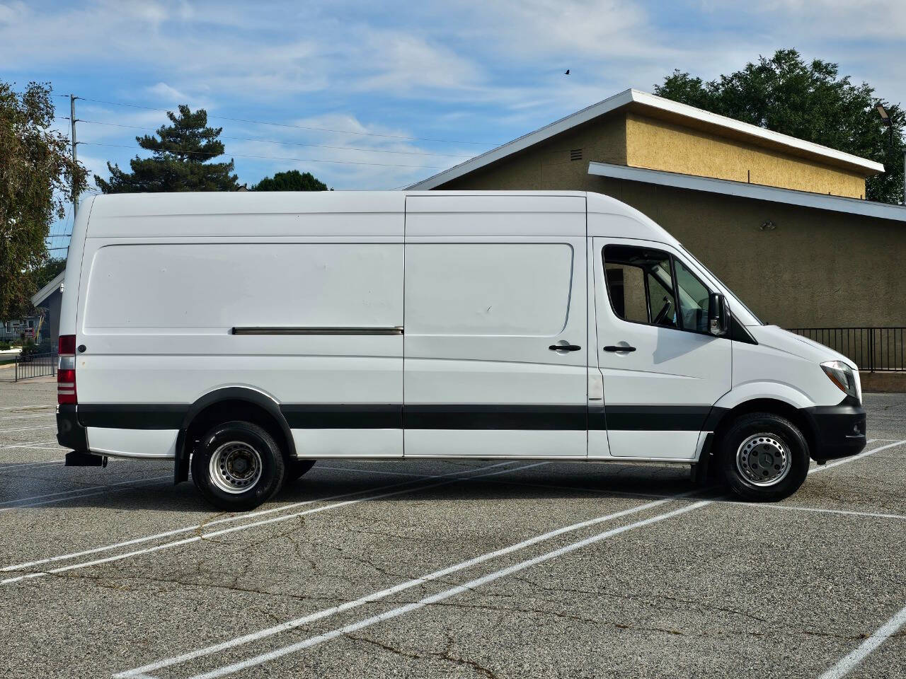 2015 Mercedes-Benz Sprinter 2