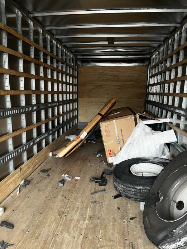 2023 SMYNRA 26FT BOX