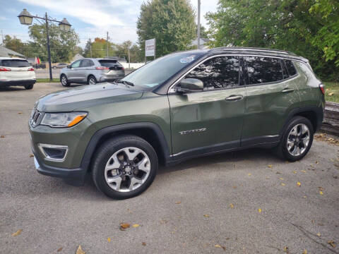 2020 Jeep Compass for sale at Dave's Car Corner in Hartford City IN