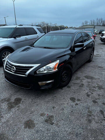 2015 Nissan Altima for sale at LEE AUTO SALES in McAlester OK