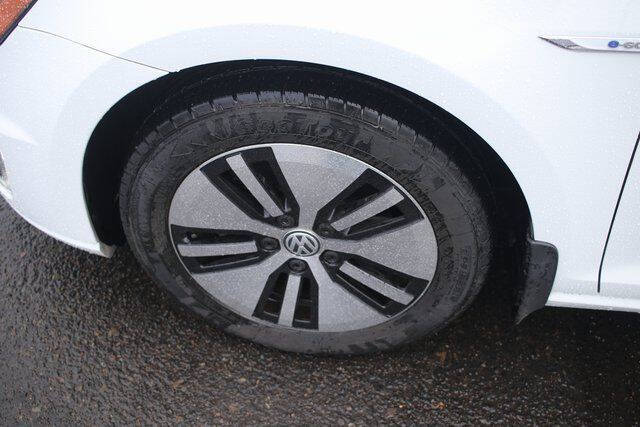 2016 Volkswagen e-Golf SE