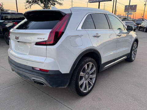 2022 Cadillac XT4 Premium Luxury