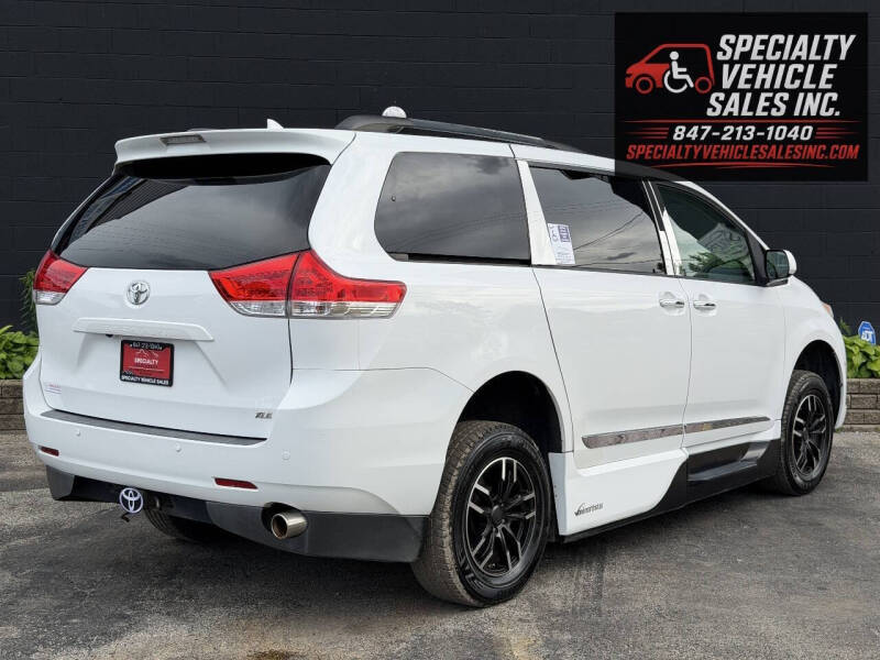 2013 Toyota Sienna XLE Mobility 7-Passenger