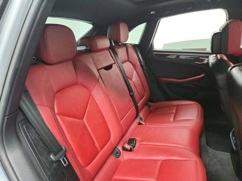 2016 Porsche Macan S