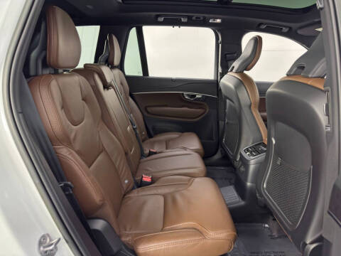 2022 Volvo XC90 Recharge T8 Inscription 7P