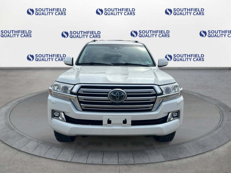 2018 Toyota Land Cruiser