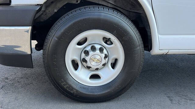 2024 Chevrolet Express 2500