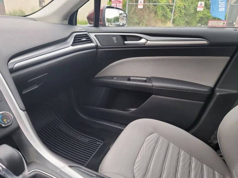 2016 Ford Fusion S