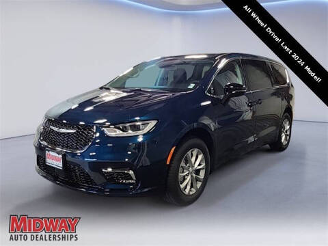 2024 Chrysler Pacifica for sale at MIDWAY CHRYSLER DODGE JEEP RAM in Kearney NE