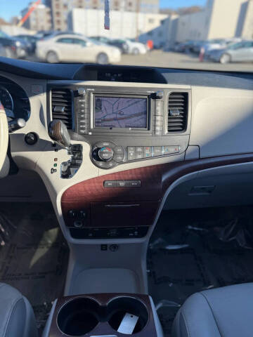 2013 Toyota Sienna