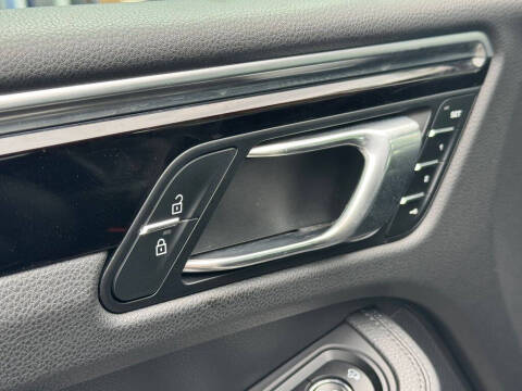 2023 Porsche Macan