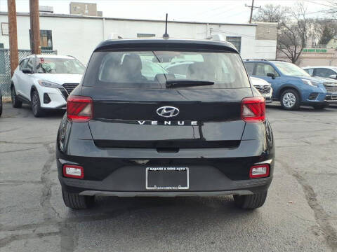 2023 Hyundai Venue SEL