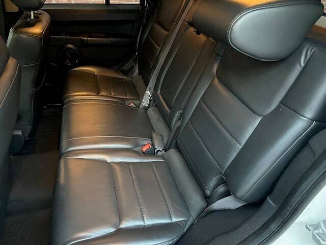 2008 Jeep Commander Sport