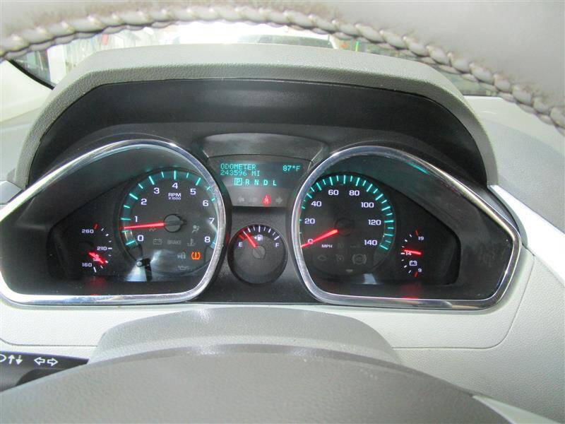 2011 Chevrolet Traverse LS