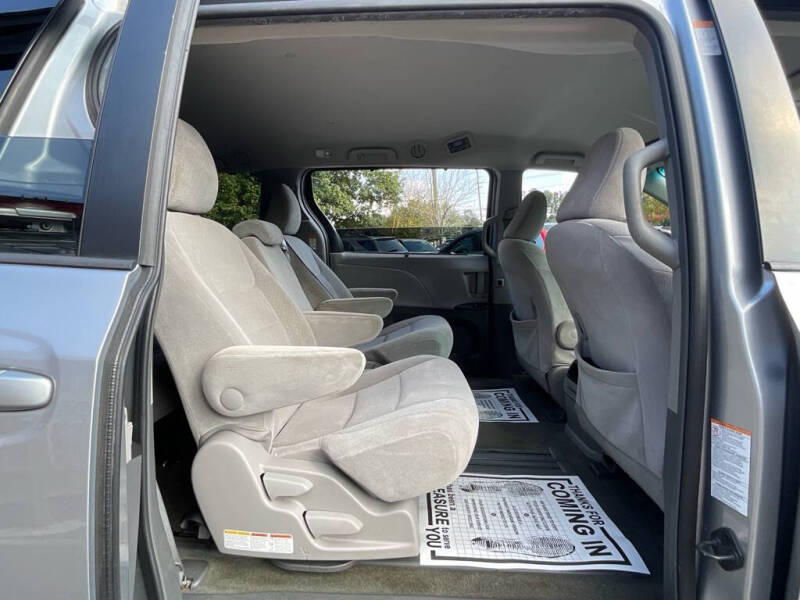 2015 Toyota Sienna