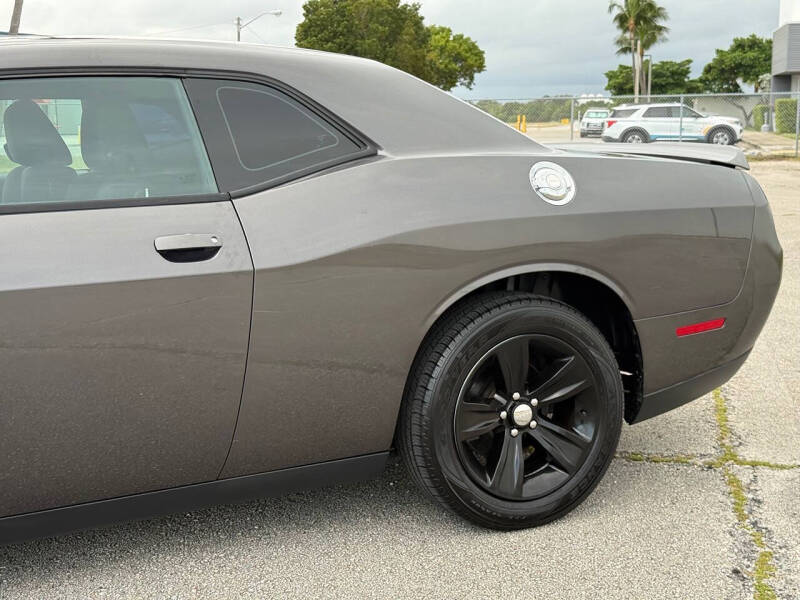 2018 Dodge Challenger SXT