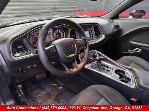 2015 Dodge Challenger SXT