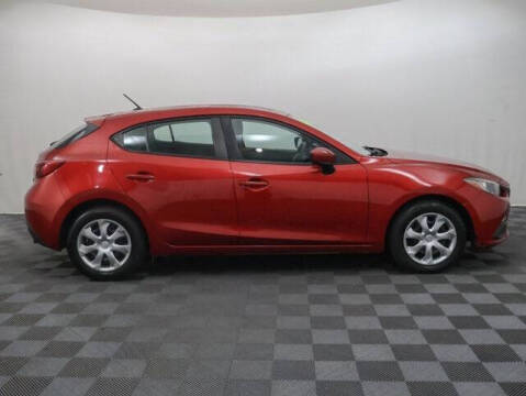 2016 Mazda MAZDA3 i Sport