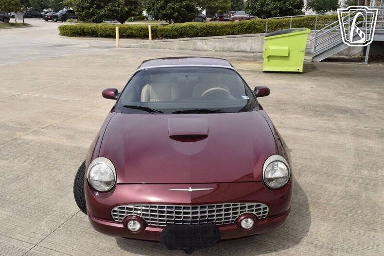 2004 Ford Thunderbird Deluxe