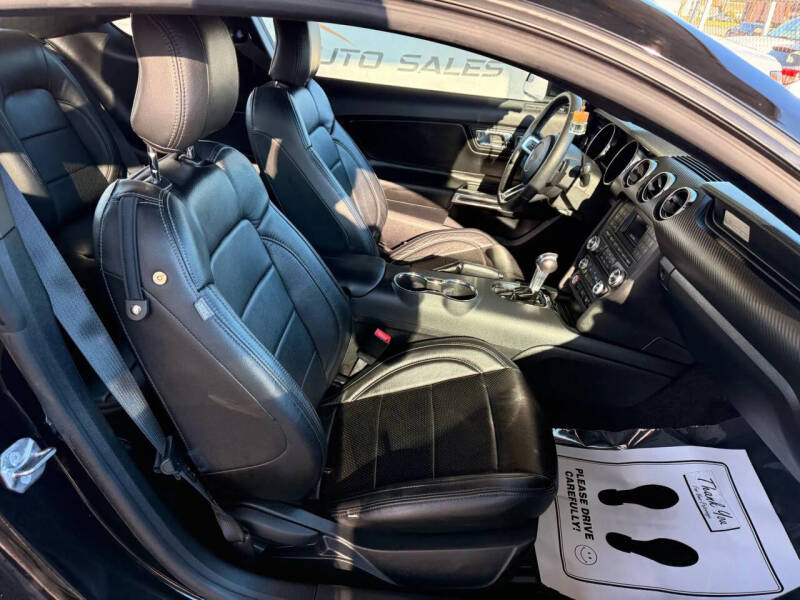 2015 Ford Mustang V6