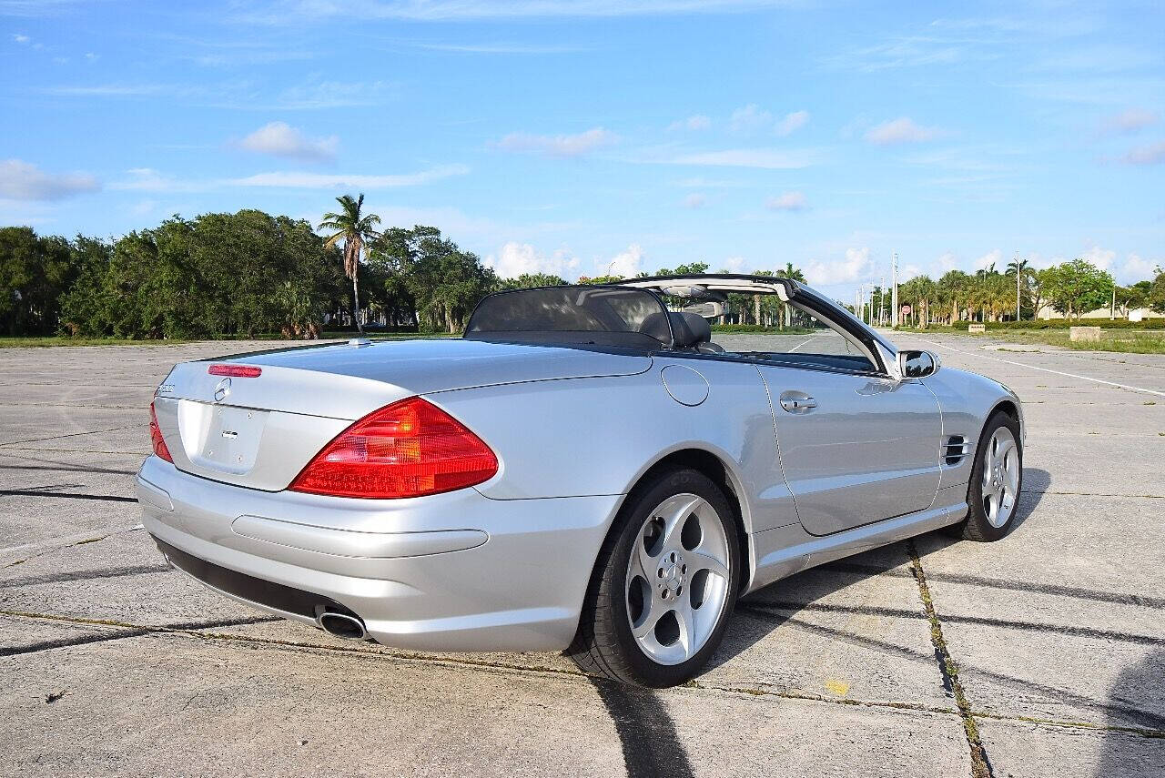 2005 Mercedes-Benz SL-Class 39